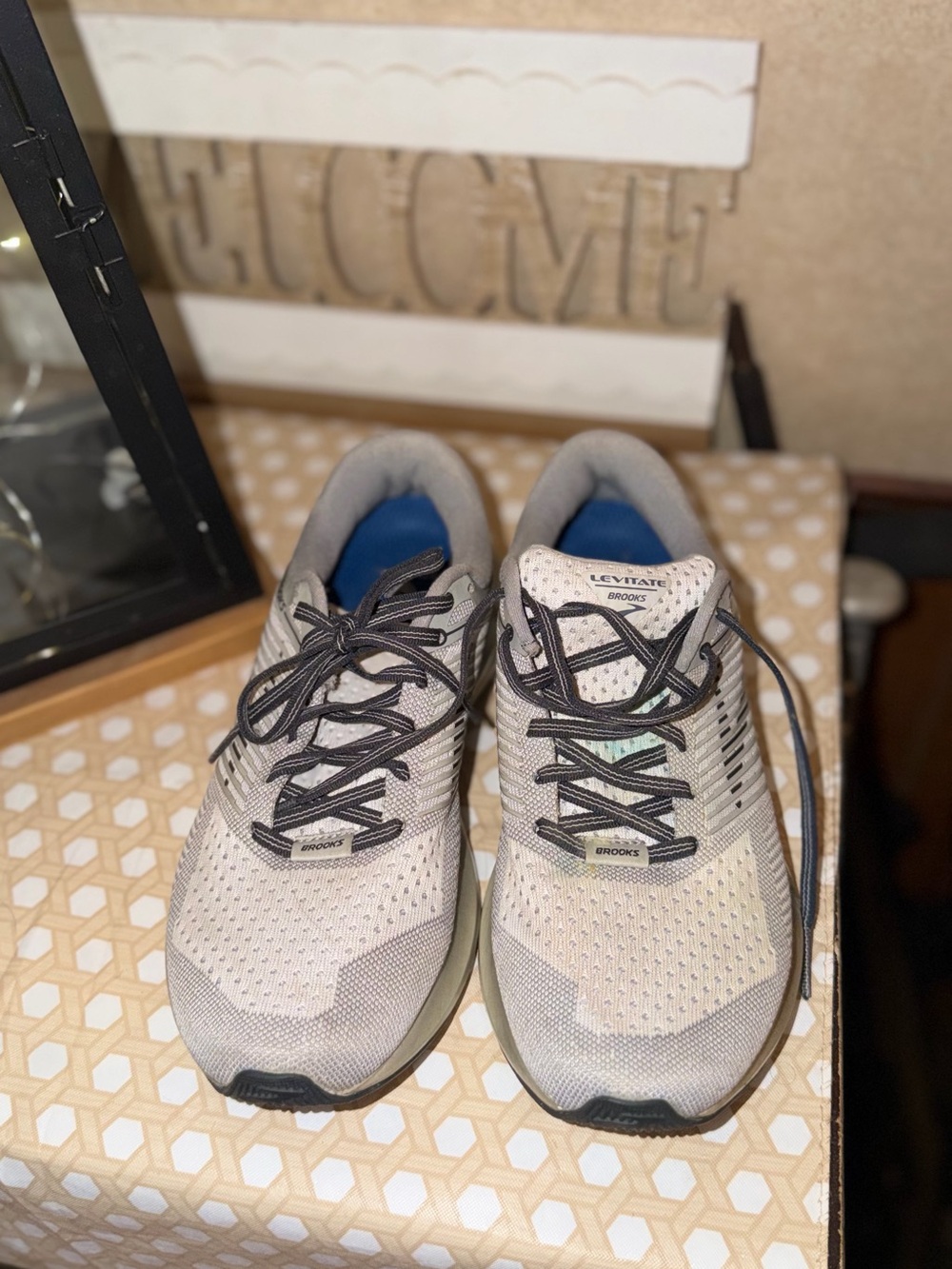 Brooks Levitate Running Sneakers - Light Gray with Blue Liner